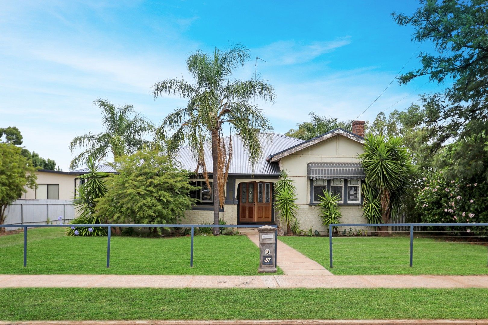 37 Dumaresq Street, West Wyalong NSW 2671 Domain