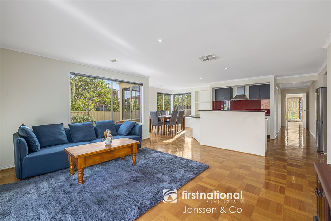 16 Trina Court, Keysborough VIC 3173, Image 2