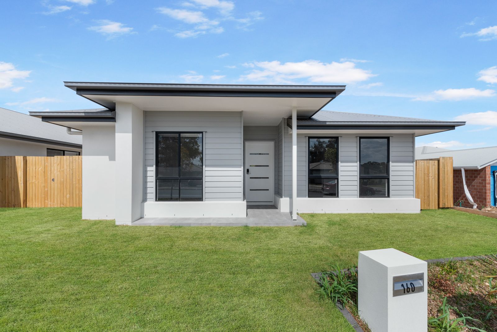 4 bedrooms House in 160 Alawoona Street REDBANK PLAINS QLD, 4301
