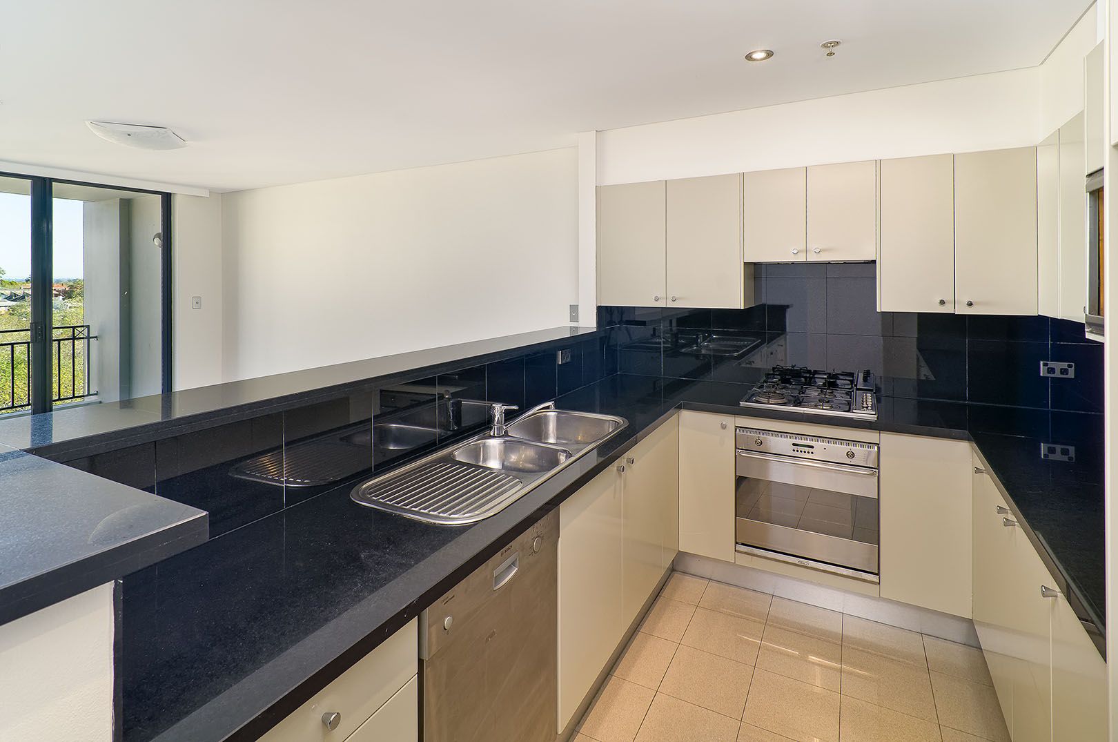 2 bedrooms Apartment / Unit / Flat in 68/237 Miller Street NORTH SYDNEY NSW, 2060