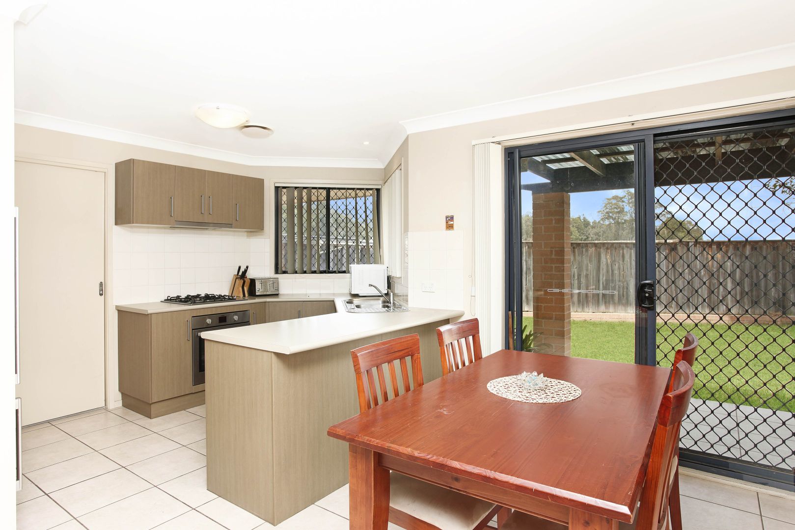 76 Coffs Harbour Avenue, Hoxton Park NSW 2171, Image 2