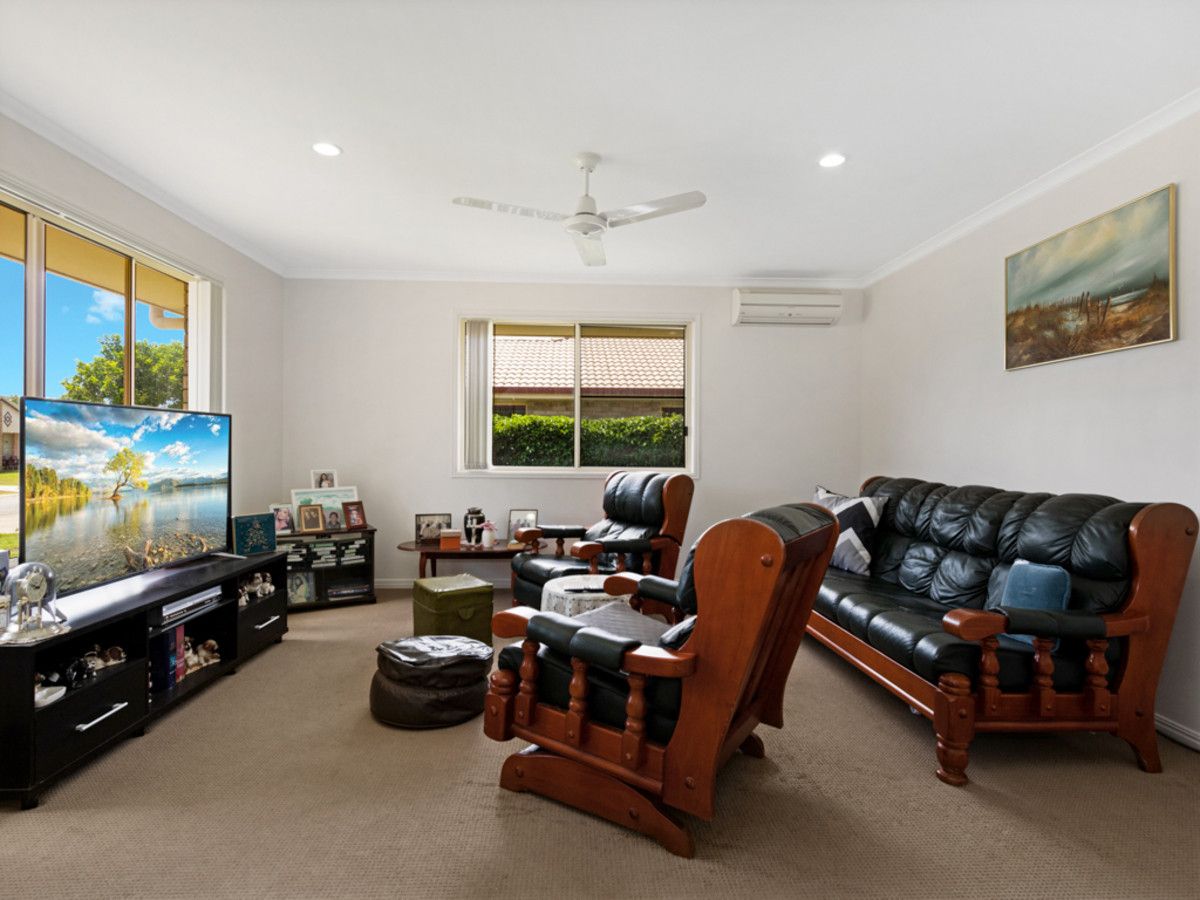 16 Sunny Way, Toogoom QLD 4655, Image 2