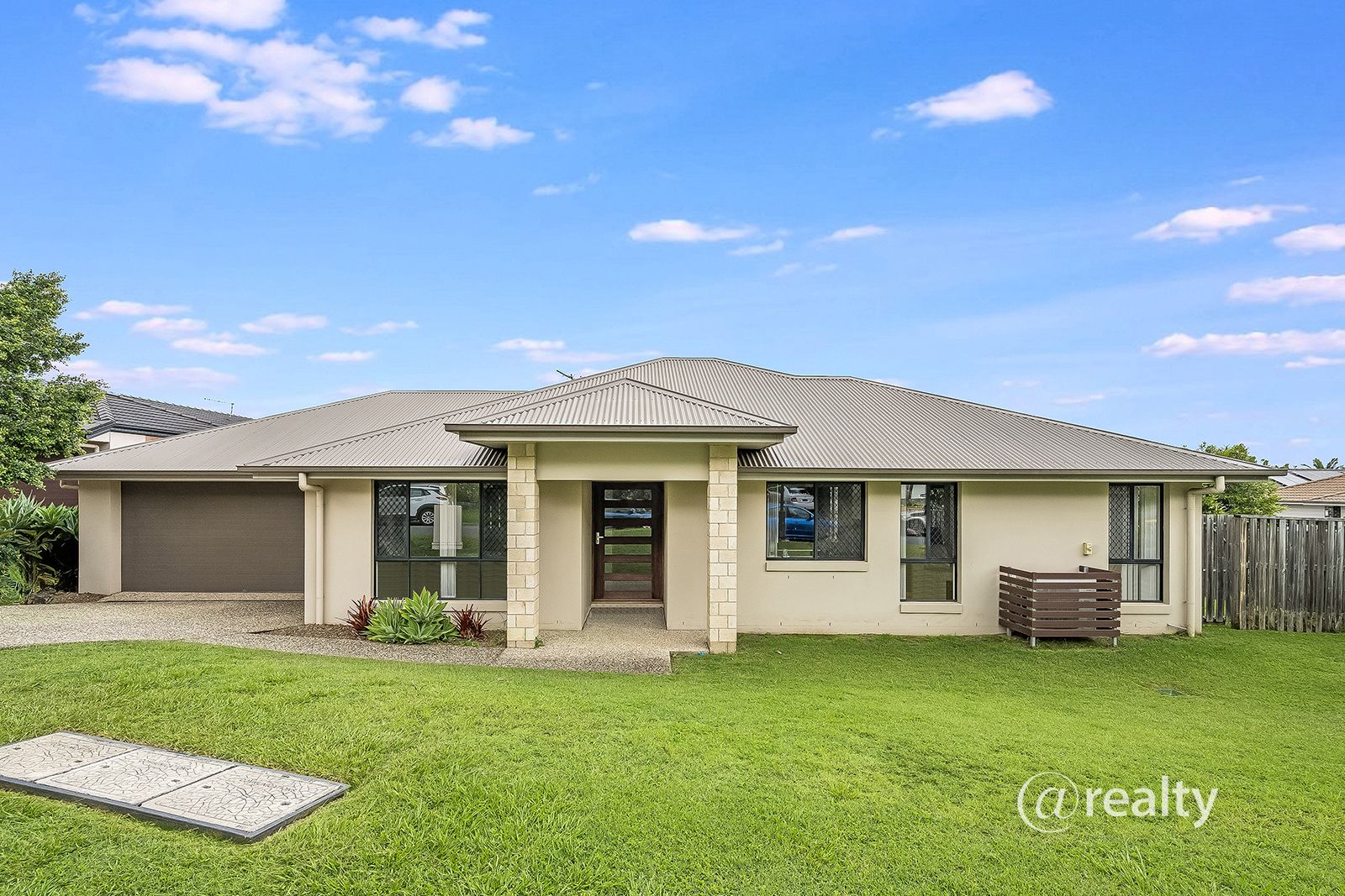 4 bedrooms House in 40 Meander Circuit HOLMVIEW QLD, 4207