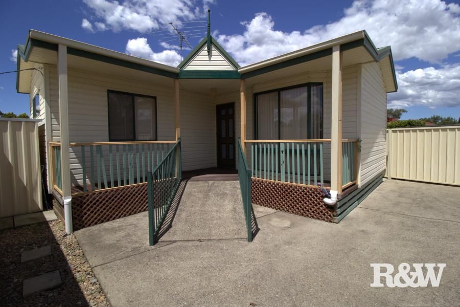 37a Sunflower Drive, Claremont Meadows NSW 2747 House For Rent 440