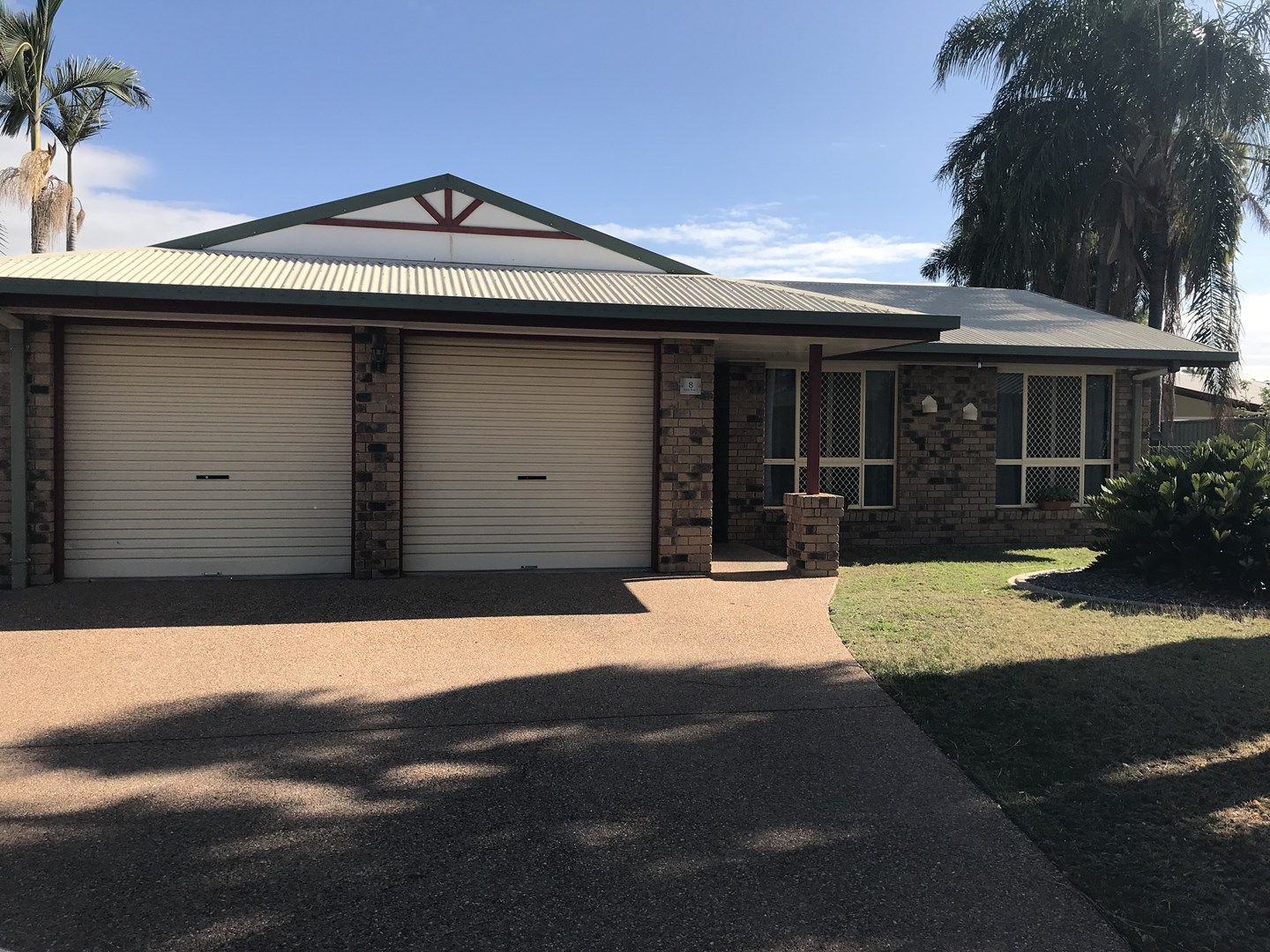 8 Smith Place, Emerald QLD 4720, Image 0