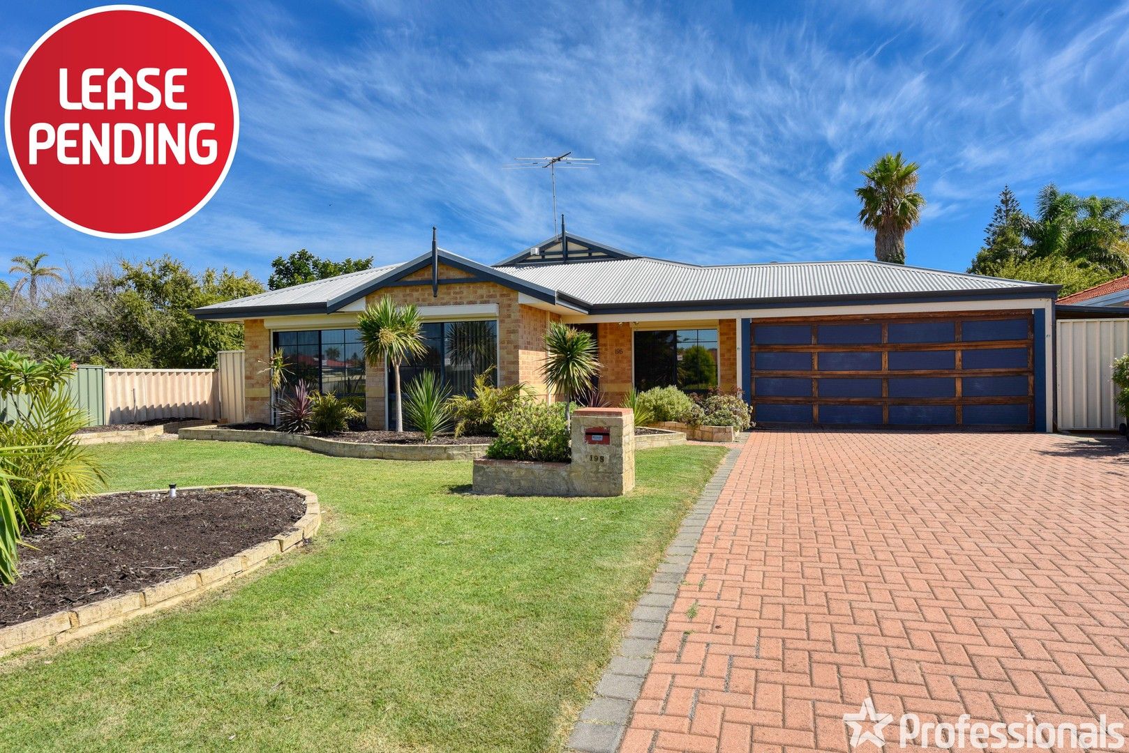 4 bedrooms House in 195 Currie Street WARNBRO WA, 6169