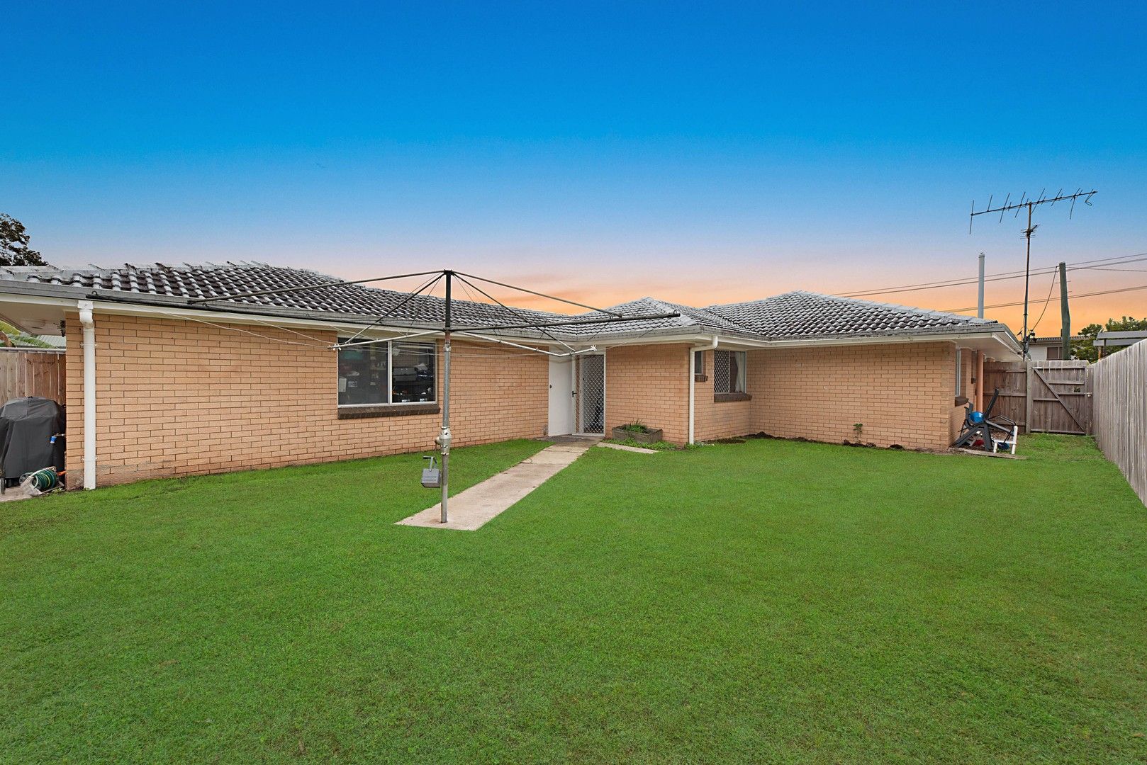 4 bedrooms House in 28 Blaxland Street GOLDEN BEACH QLD, 4551