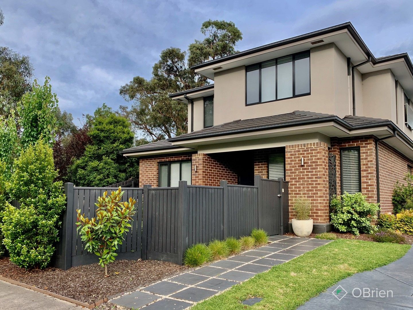 4 bedrooms Townhouse in 1/1 Wren Close NUNAWADING VIC, 3131