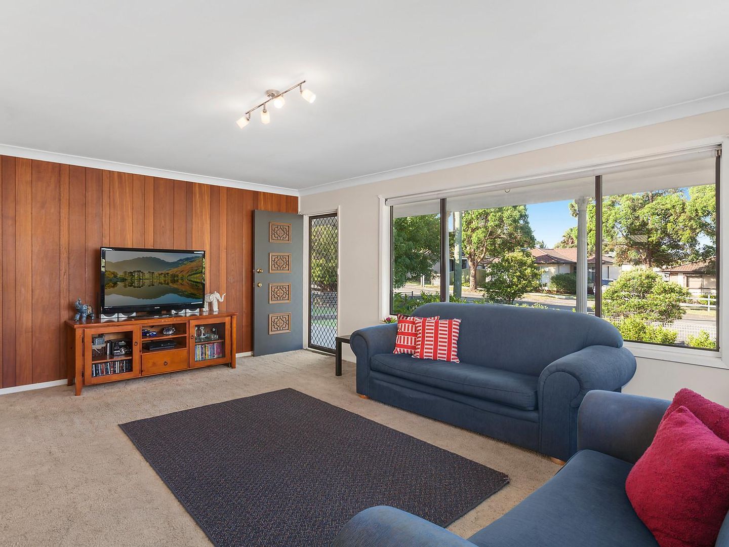 108 Robertson Road, Killarney Vale NSW 2261, Image 2