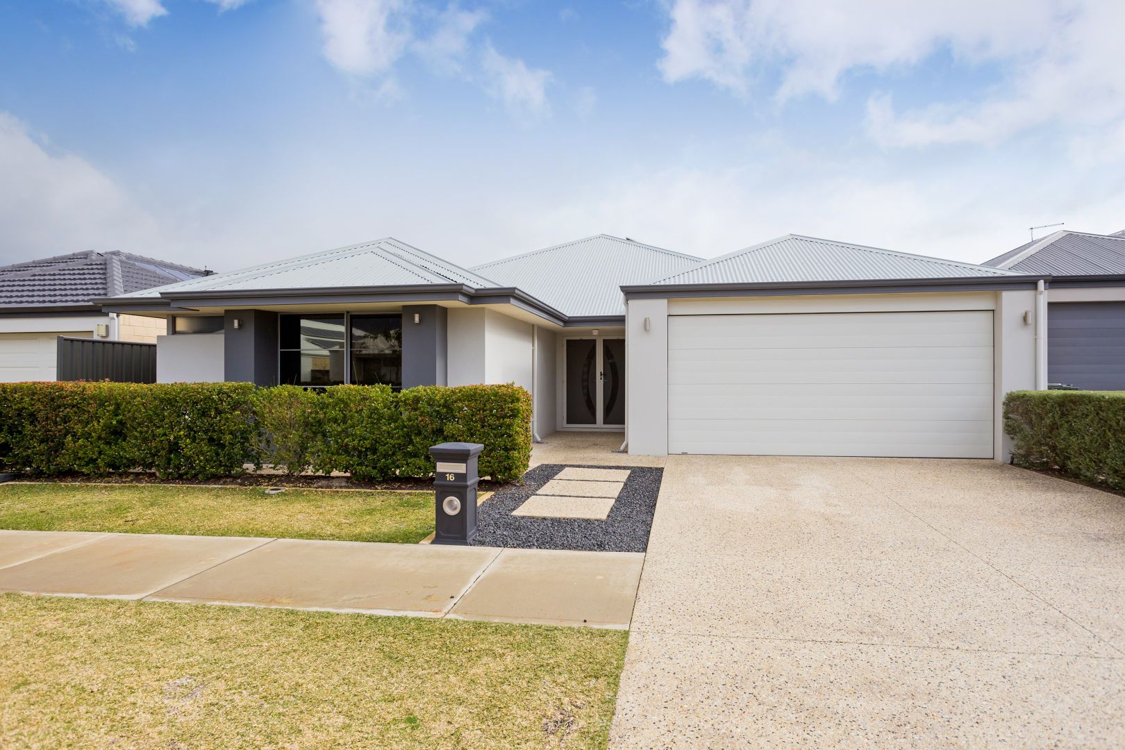 16 Flindell Way, Piara Waters WA 6112, Image 2