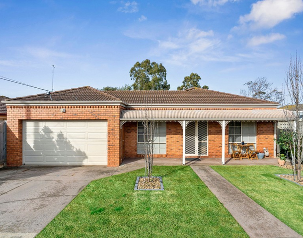 34 Nanworen Crescent, Bell Park VIC 3215