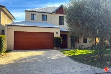 12 Hogg Avenue, Salter Point WA 6152