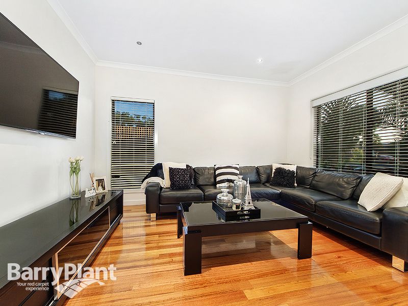 2 Kynoch Street, Deer Park VIC 3023, Image 1