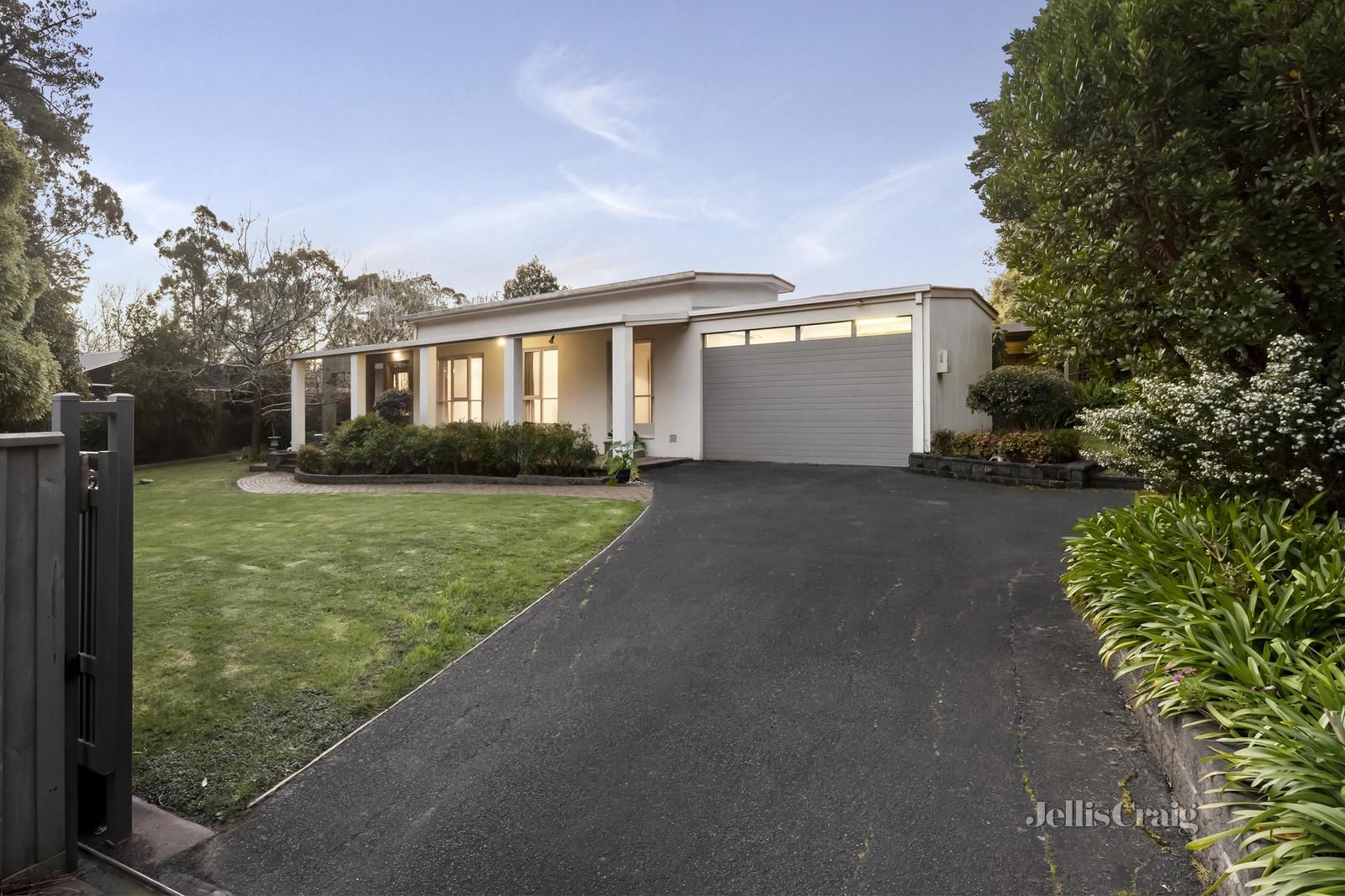 661-663 Park Road, Park Orchards VIC 3114, Image 0