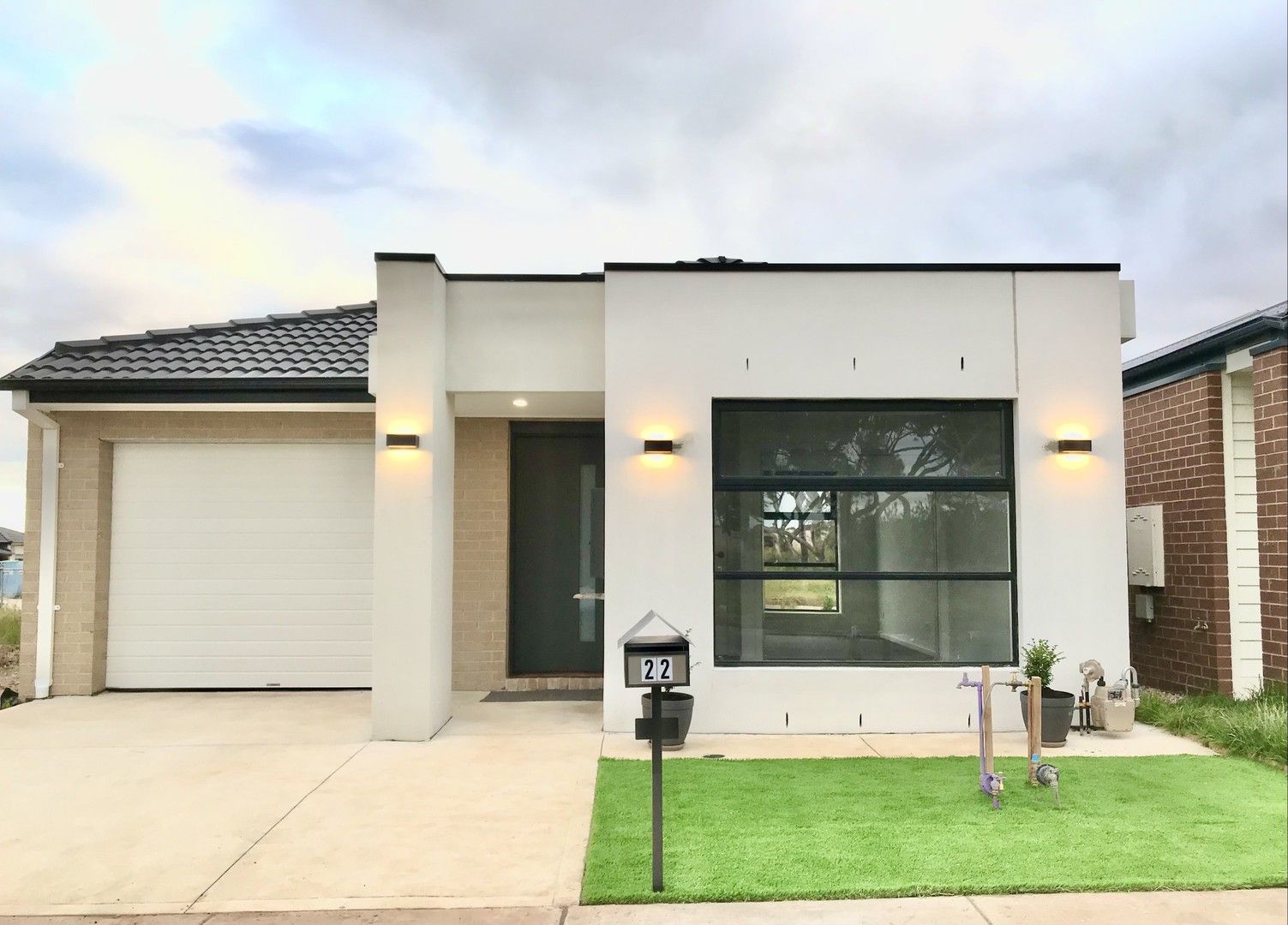 4 bedrooms House in 22 Karachi Avenue MOUNT COTTRELL VIC, 3024