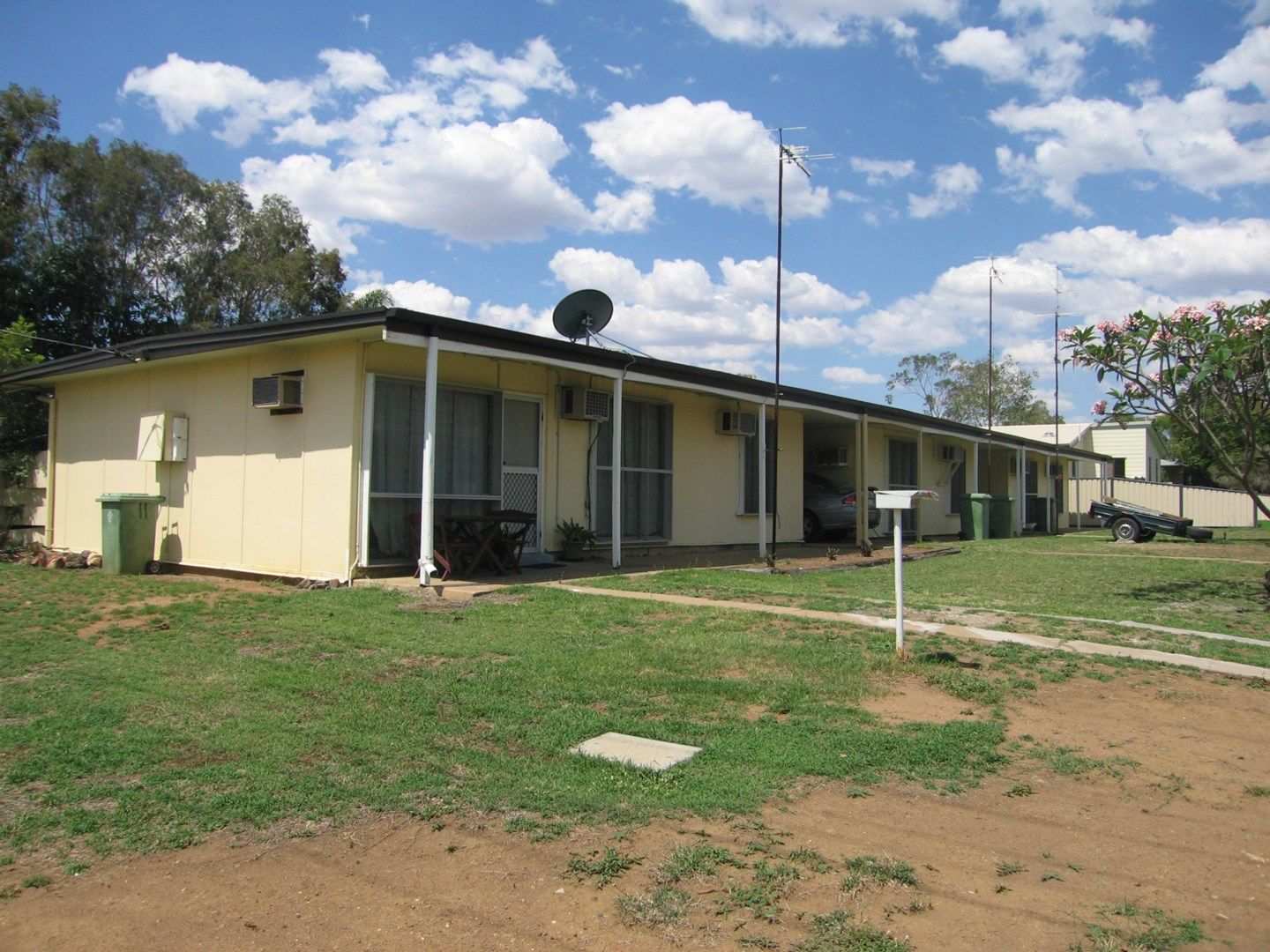 2 bedrooms Apartment / Unit / Flat in  BLACKWATER QLD, 4717