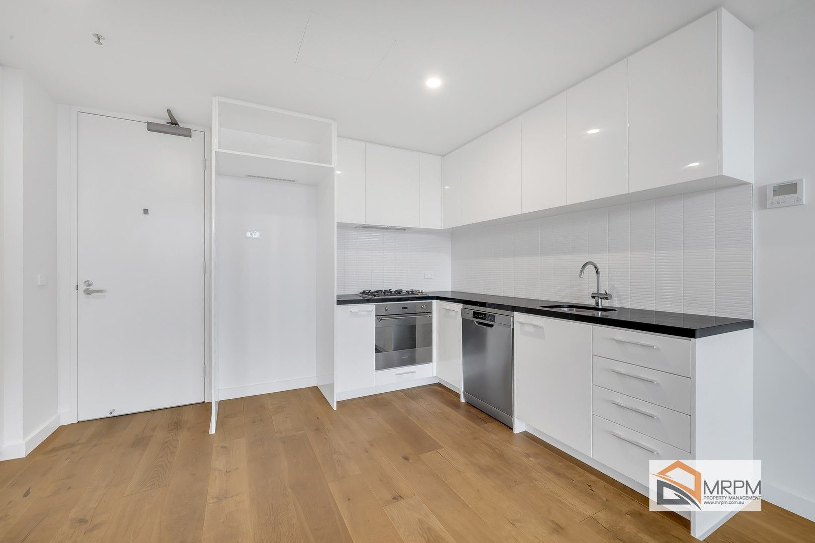 1 bedrooms Apartment / Unit / Flat in 221/2 Gillies Street ESSENDON NORTH VIC, 3041