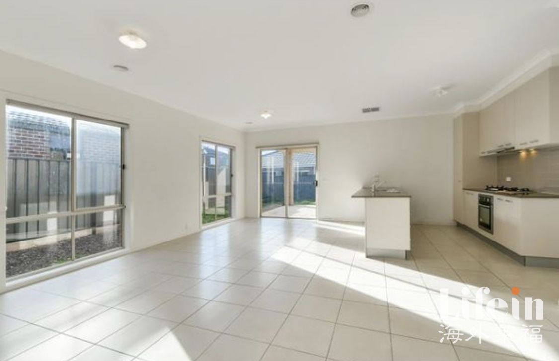 4 bedrooms House in 8 Milswyn Street CRAIGIEBURN VIC, 3064