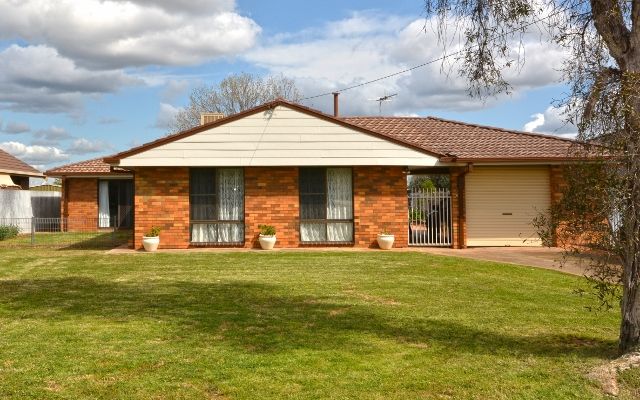 65 Willandra Avenue, Griffith NSW 2680, Image 0