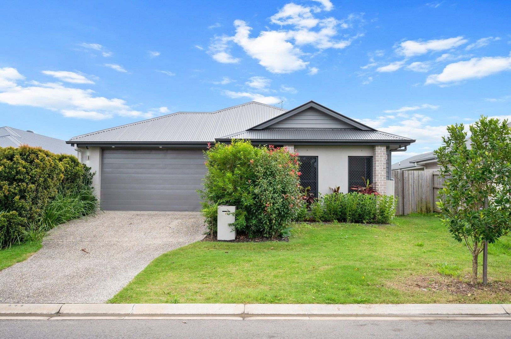 4 bedrooms House in 45 Mount Huntley Street PARK RIDGE QLD, 4125