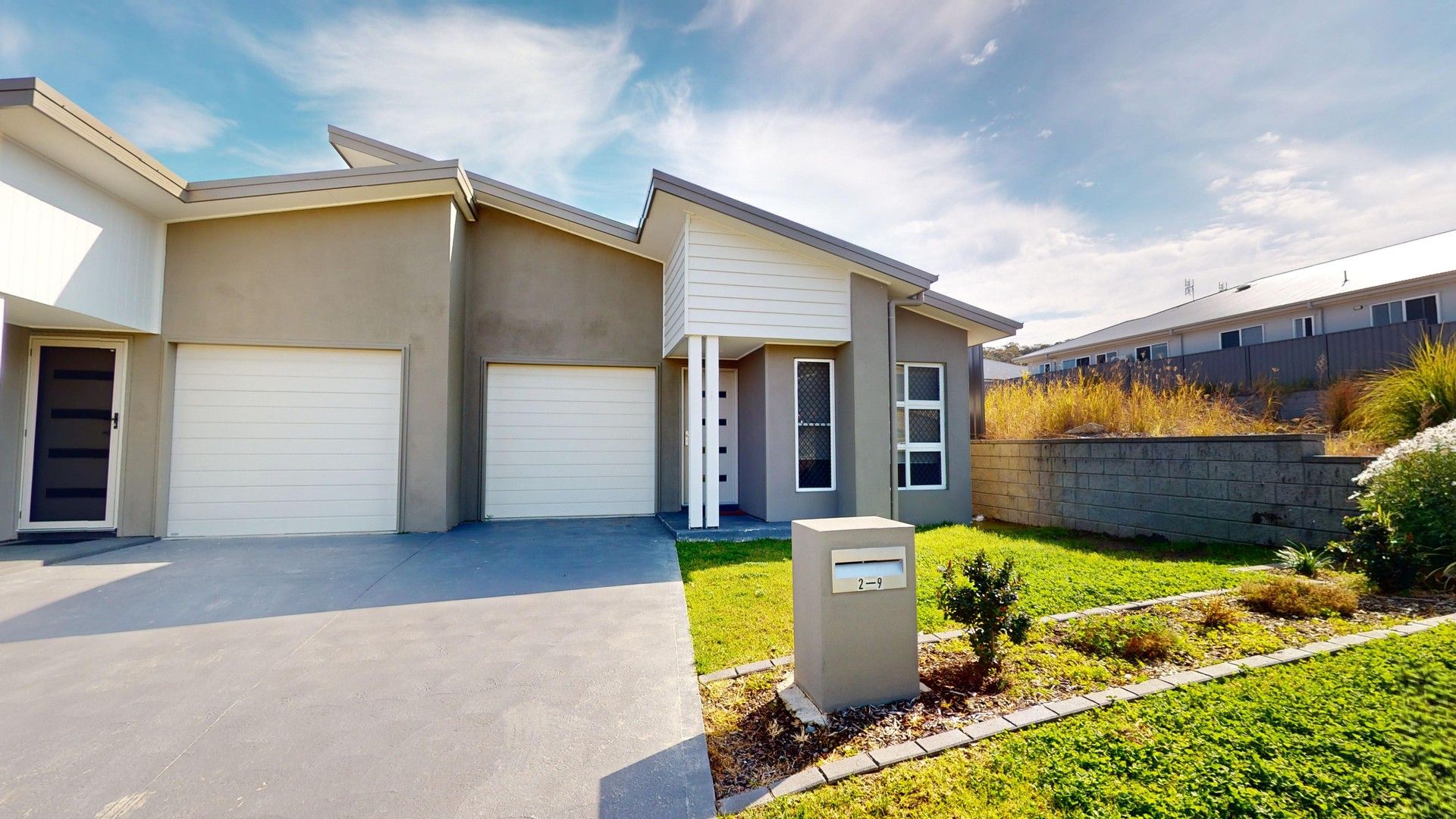 4 bedrooms Semi-Detached in 2/9 Mortlock Road CAMERON PARK NSW, 2285