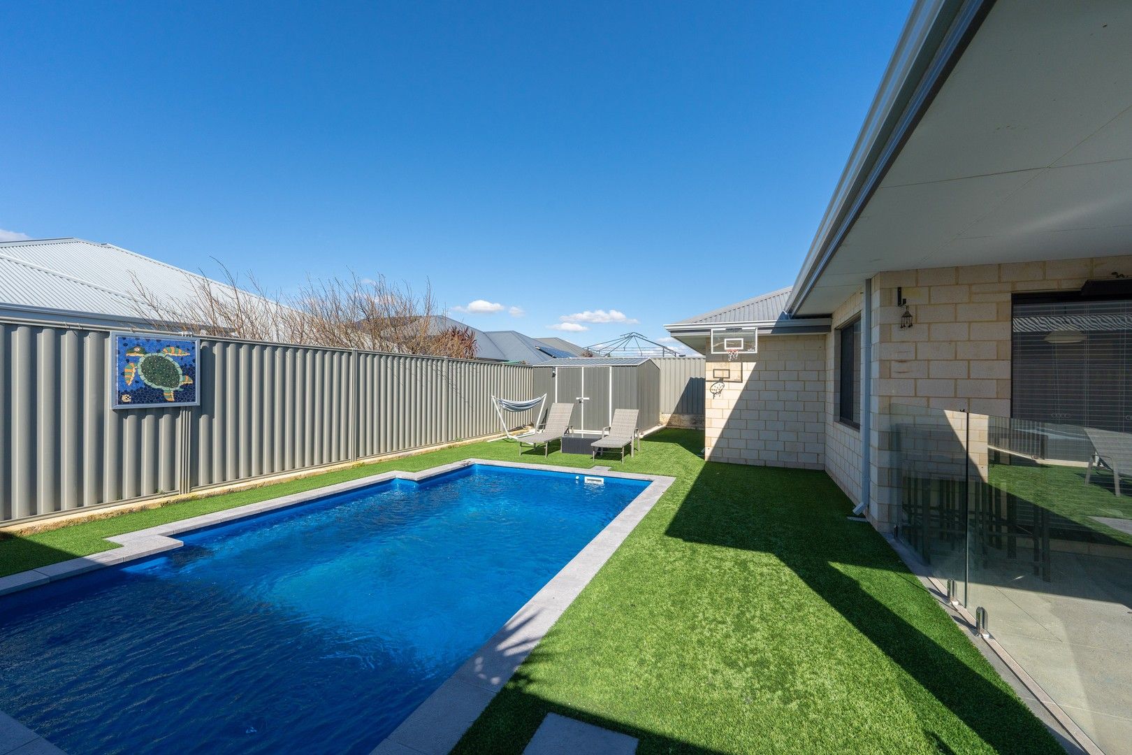 4 bedrooms House in 68 Chesham Rise ALKIMOS WA, 6038