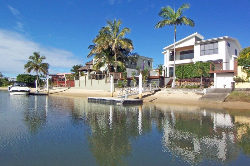 11 Pasadena Court Broadbeach Waters Property History Address