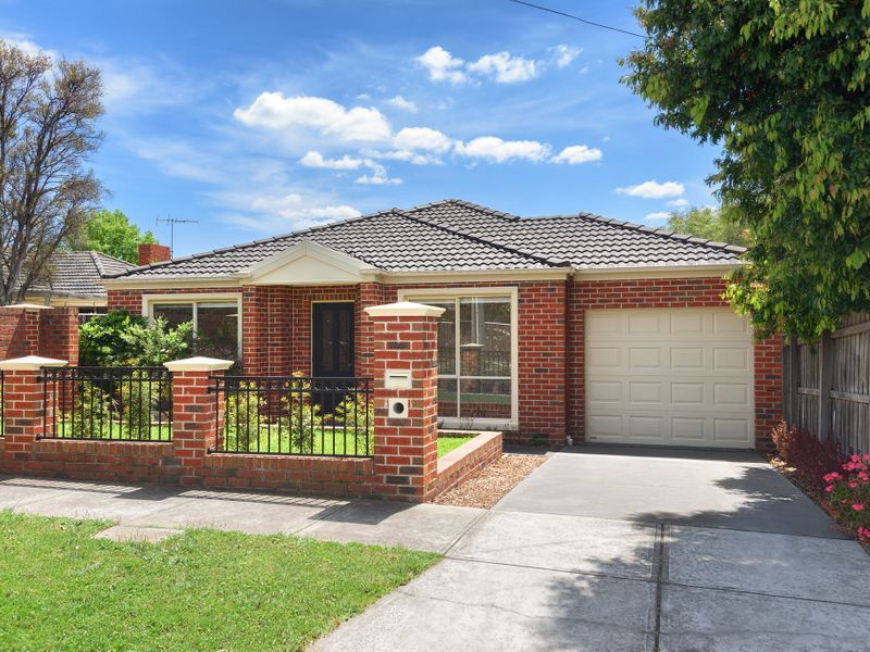 3 bedrooms Townhouse in 6/12-14 Clare Street PARKDALE VIC, 3195