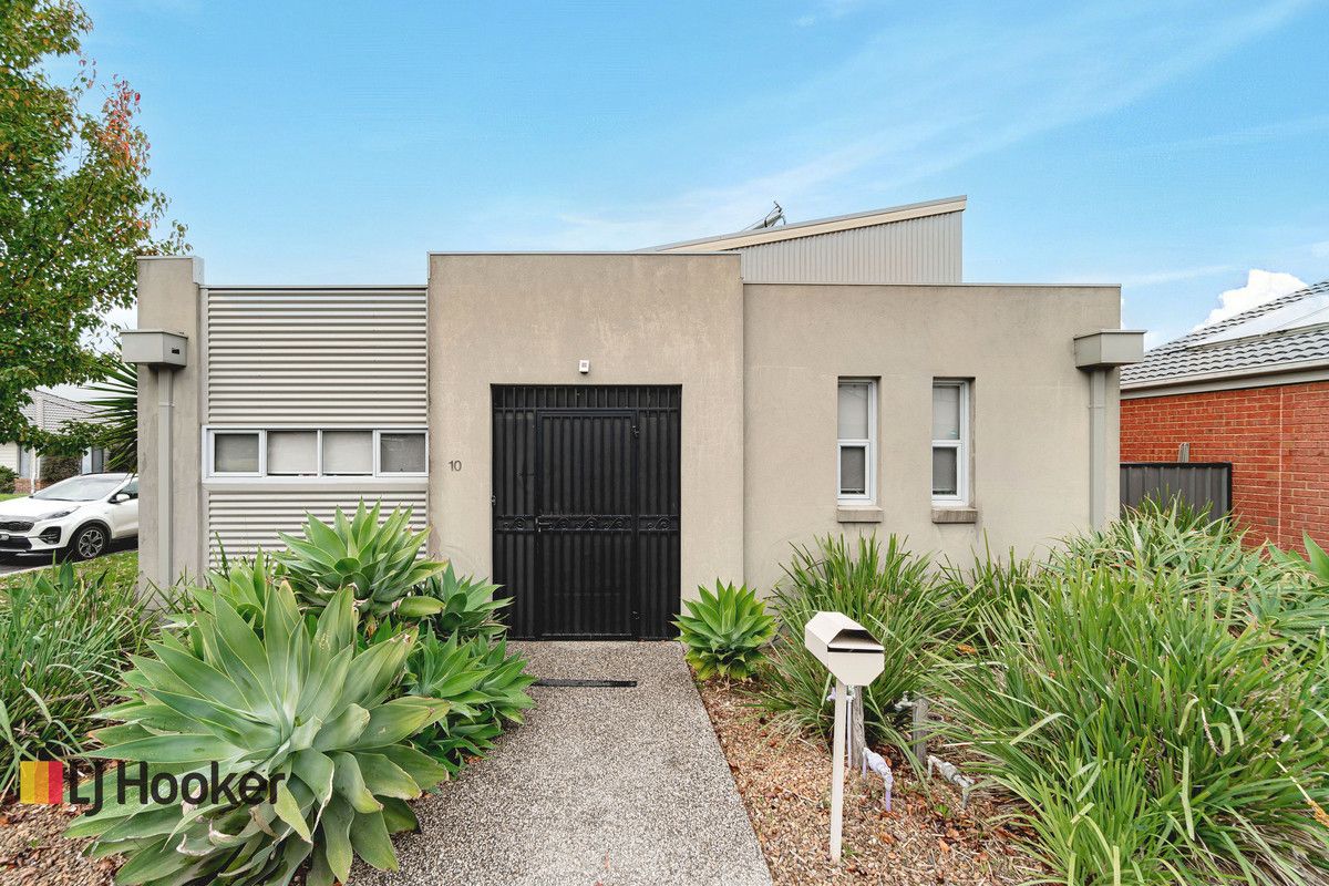 10 Lambourne Lane, Craigieburn VIC 3064 House For Rent Domain