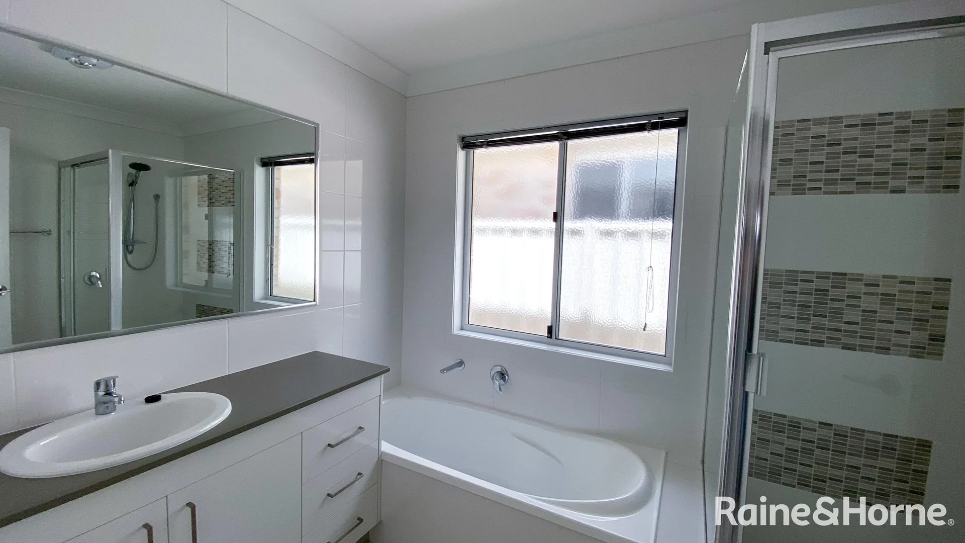 Additional image 21 of 1A/1 Sandstone Ct, Warwick QLD 4370