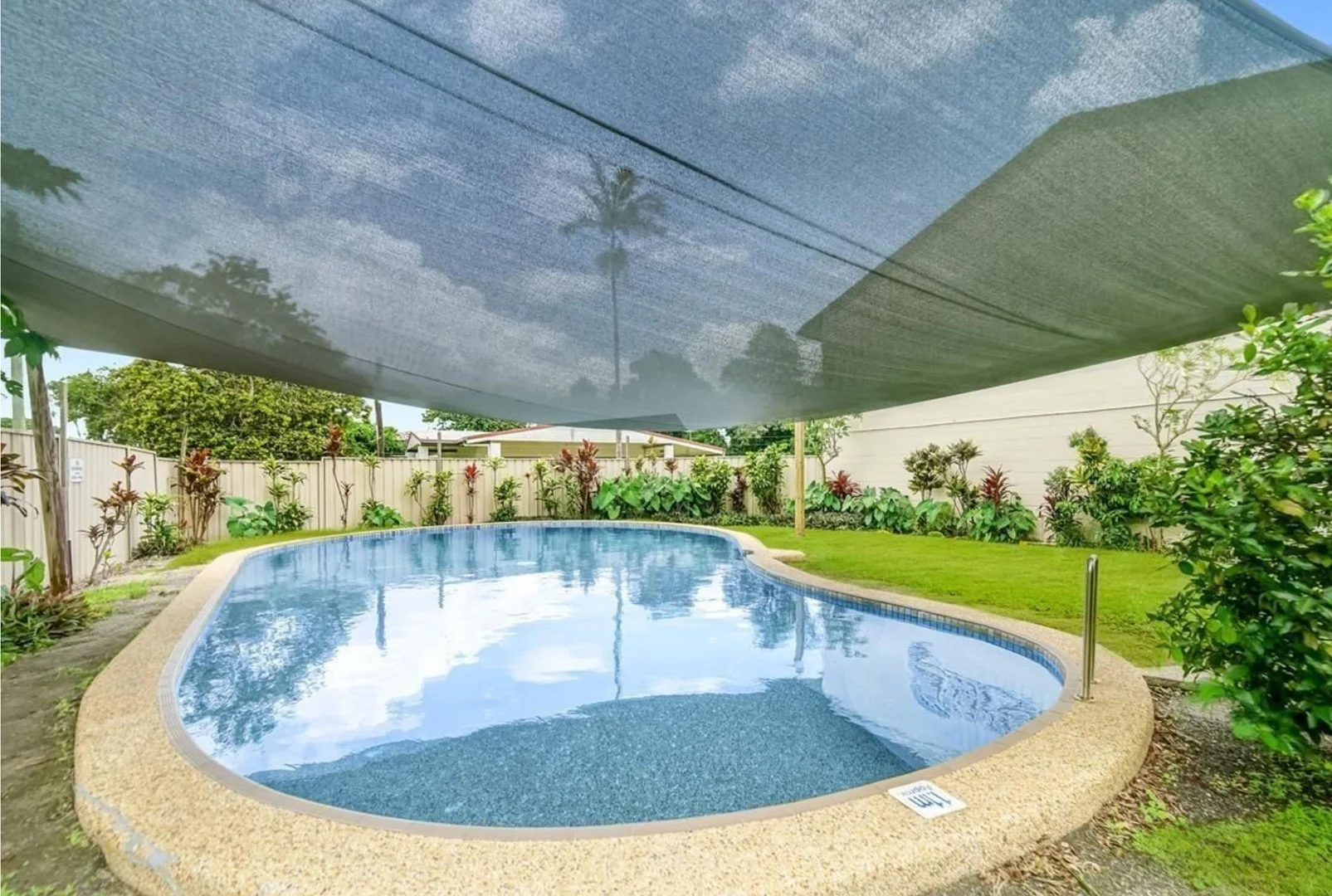 8/439 Severin Street, Manunda QLD 4870