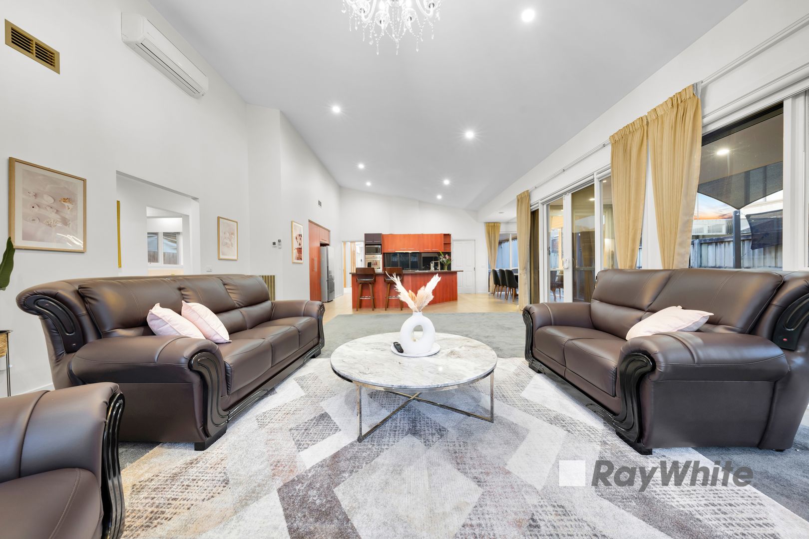 2 Fabriano Place, Narre Warren South VIC 3805, Image 2