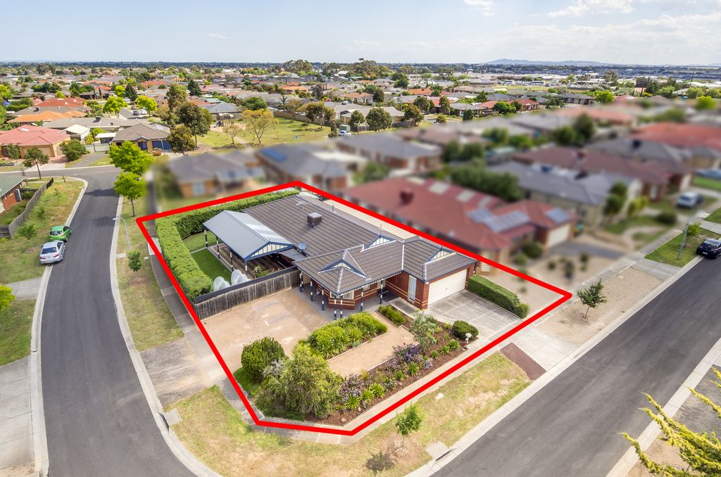 32 Toulouse Crescent, Hoppers Crossing VIC 3029, Image 0
