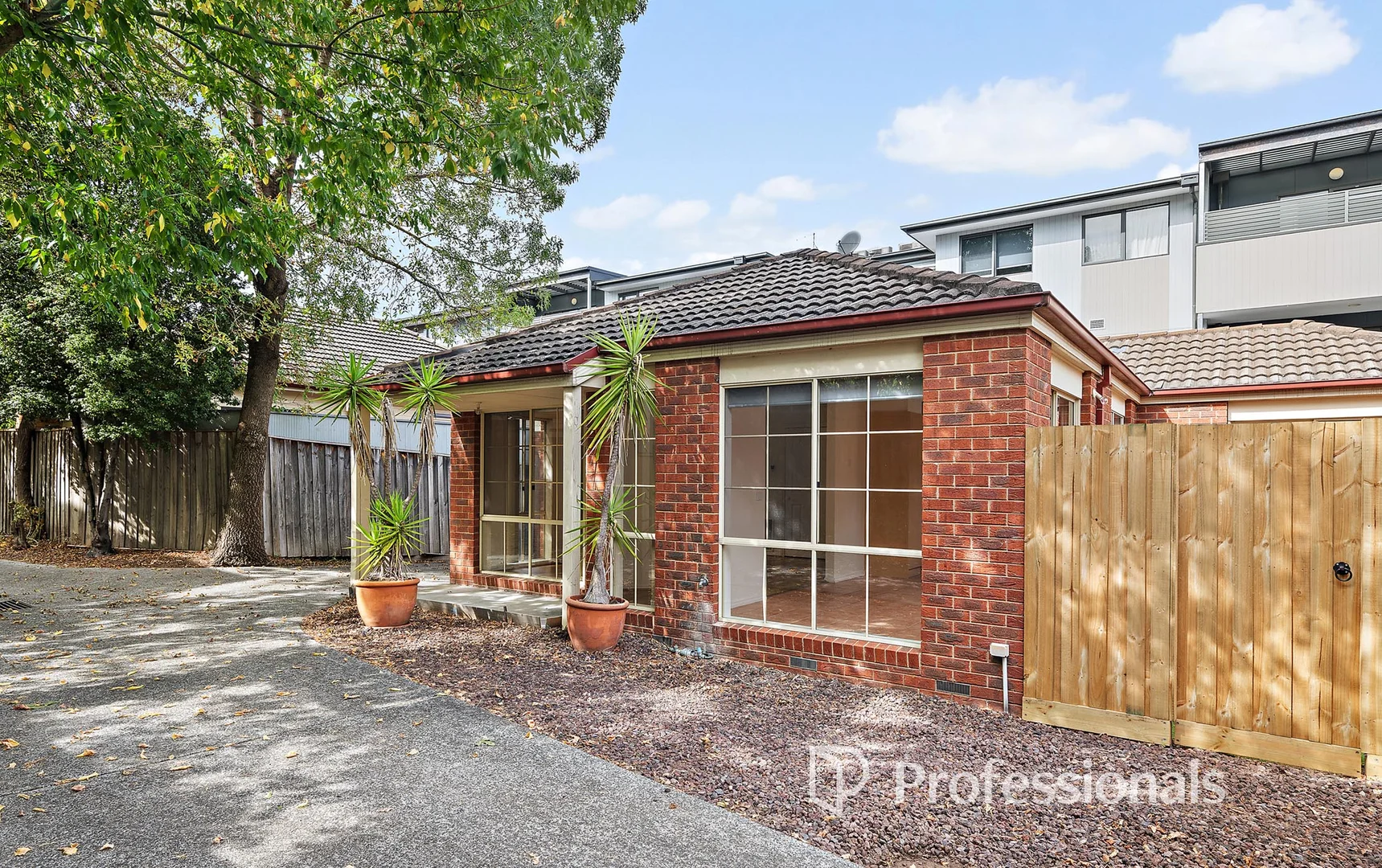 Additional image 11 of 2/8 Alfrick Road, Croydon VIC 3136
