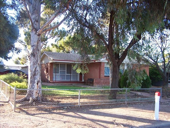 64 First Street, Quorn SA 5433