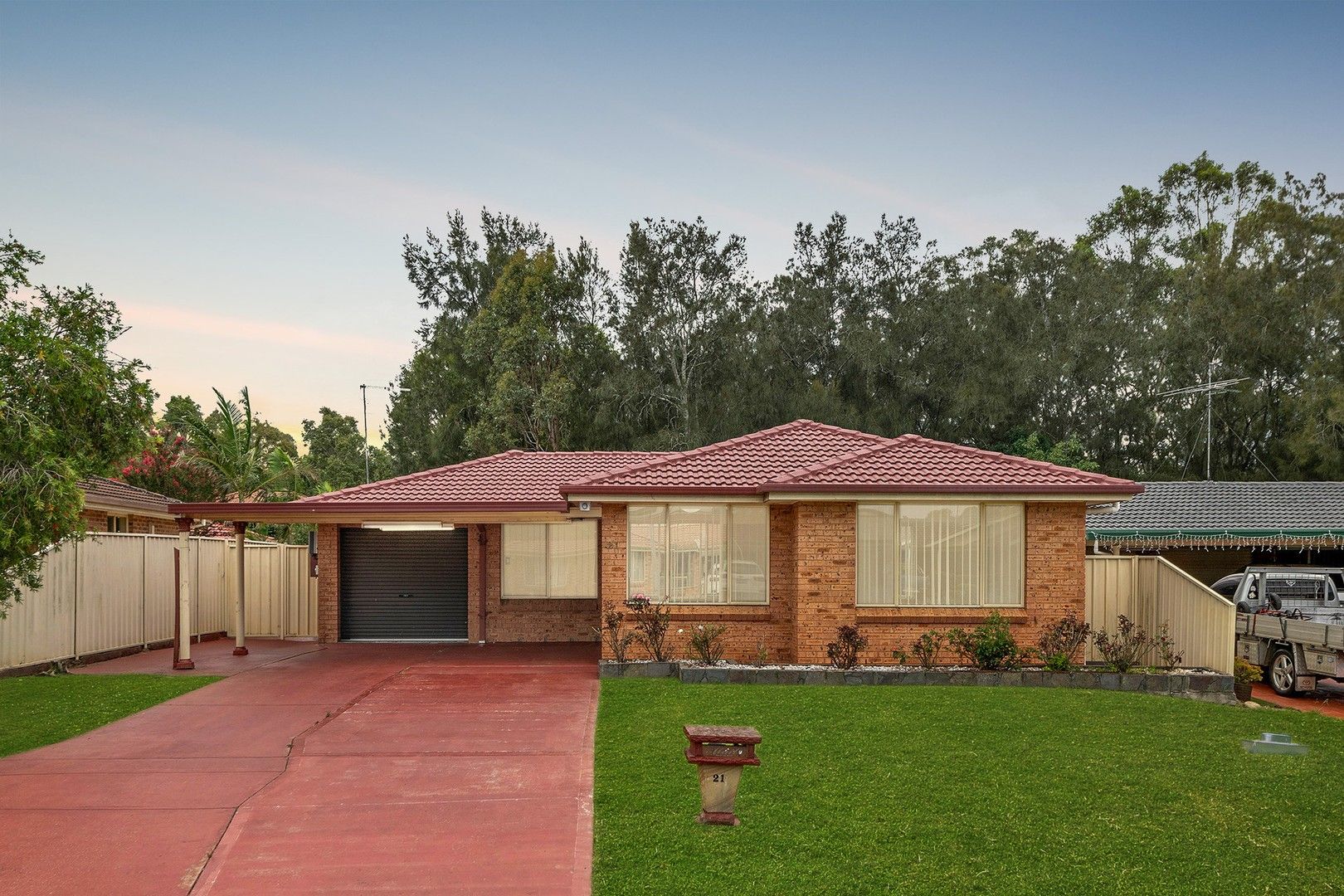 21 Murwillumbah Avenue, Hoxton Park NSW 2171, Image 0