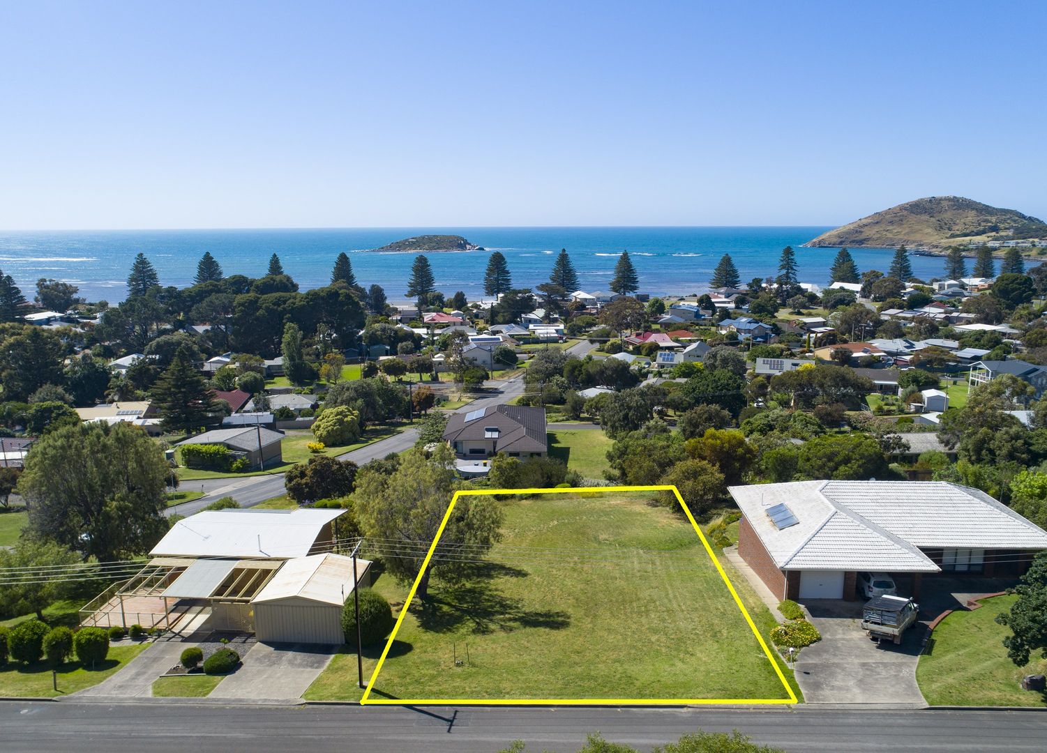 8 Seacrest Avenue, Encounter Bay SA 5211, Image 1