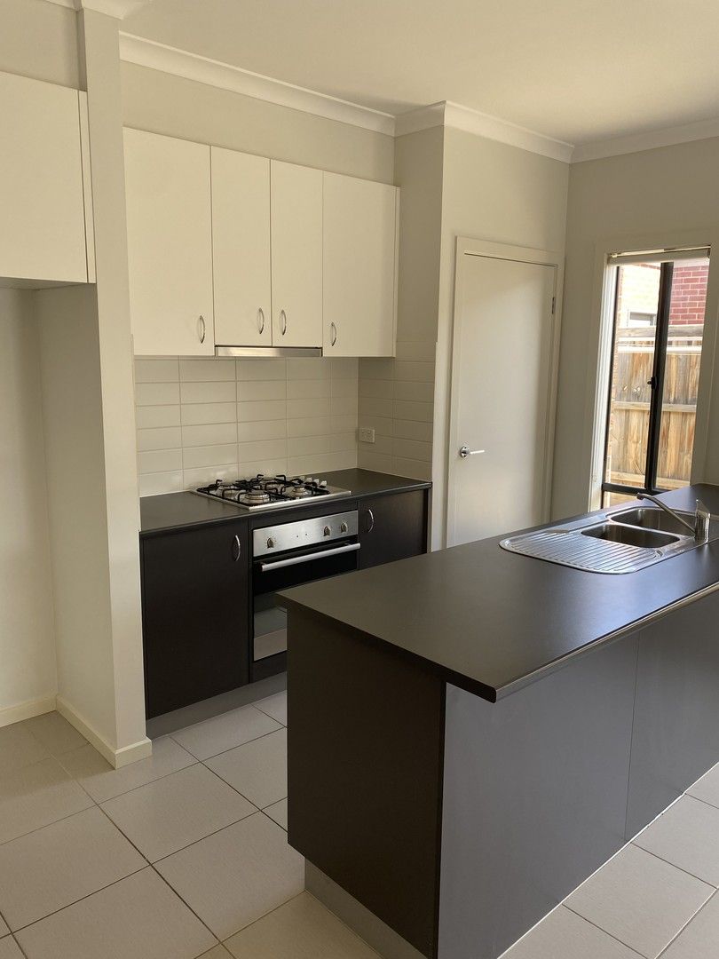 4 bedrooms House in 5 Orpheus Street POINT COOK VIC, 3030