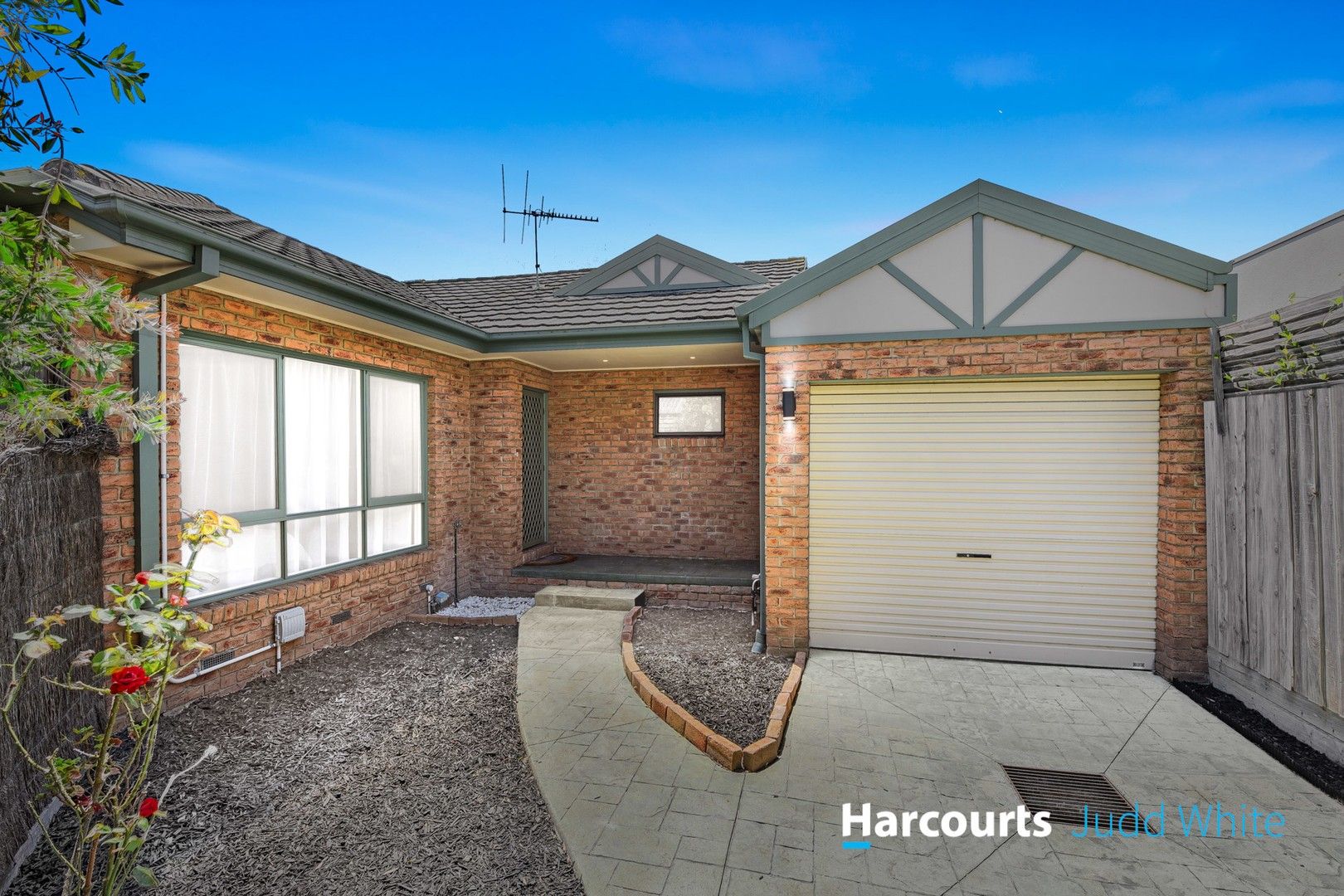 2/4 Donal Street, Murrumbeena VIC 3163, Image 1