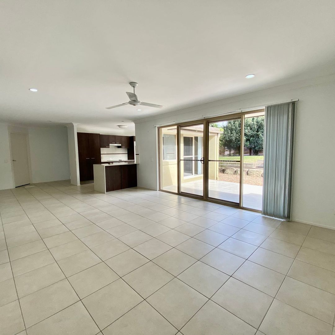 12 Scribbly Gum Place, Mount Cotton QLD 4165, Image 2