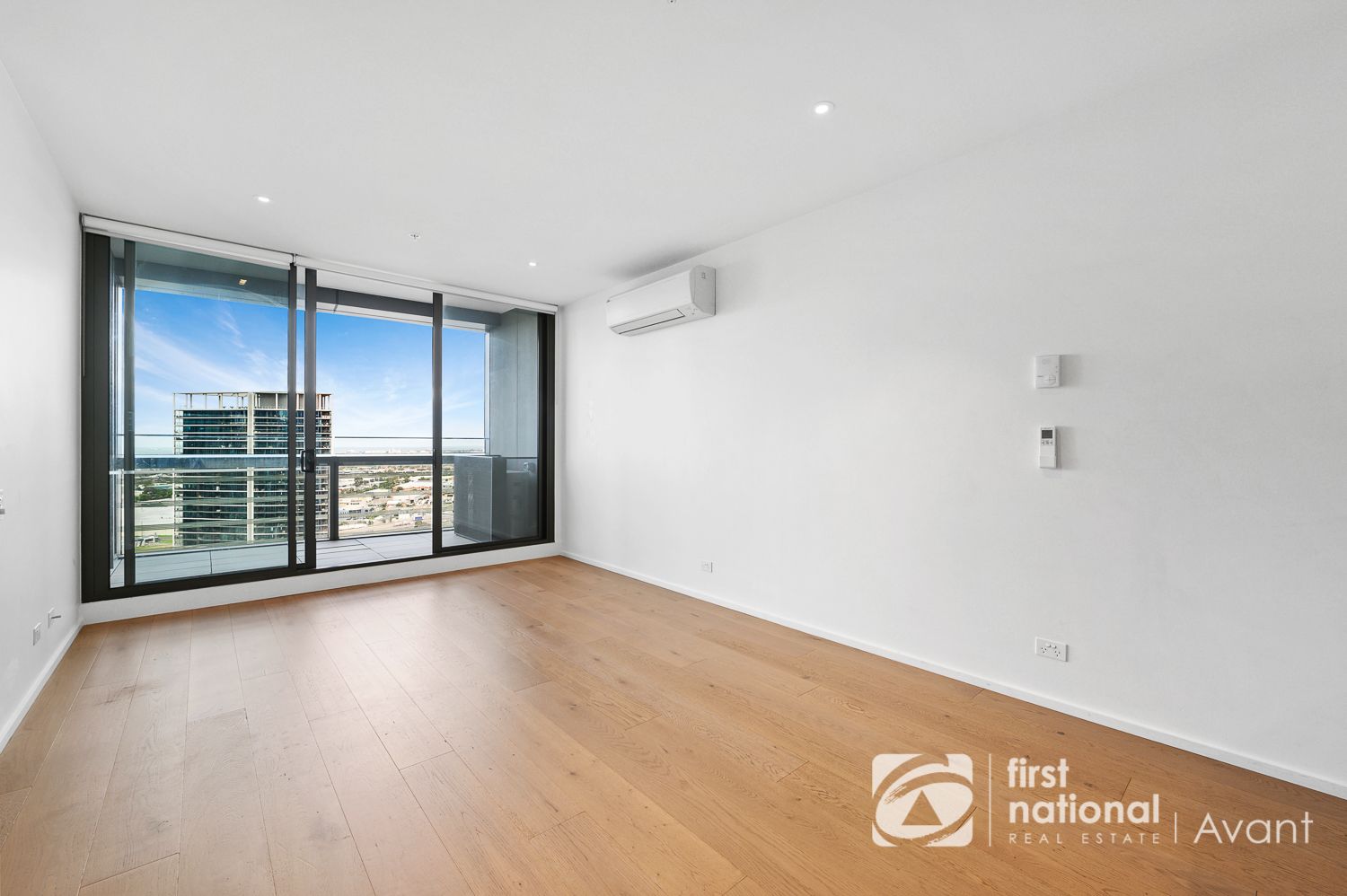 2 bedrooms Apartment / Unit / Flat in 2507N/883 Collins Street DOCKLANDS VIC, 3008