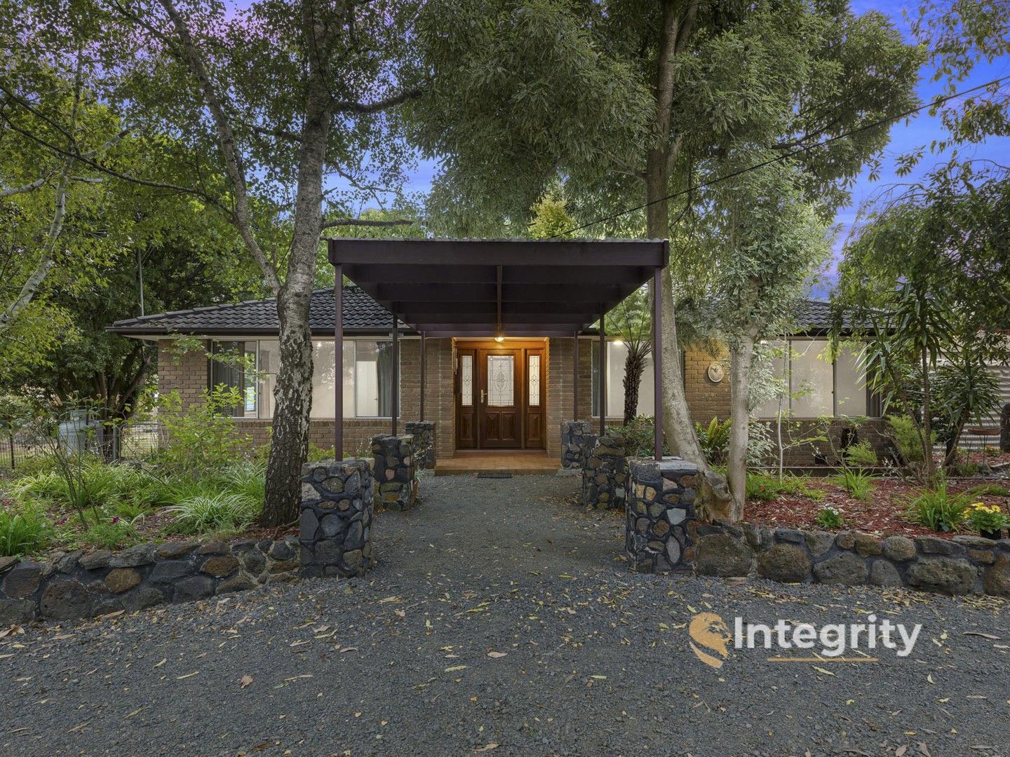 4 bedrooms House in 964 Whittlesea-Kinglake Road KINGLAKE WEST VIC, 3757