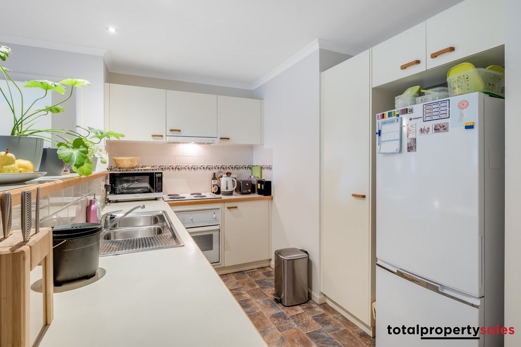 8/13-15 Sturt Avenue, Griffith ACT 2603, Image 2