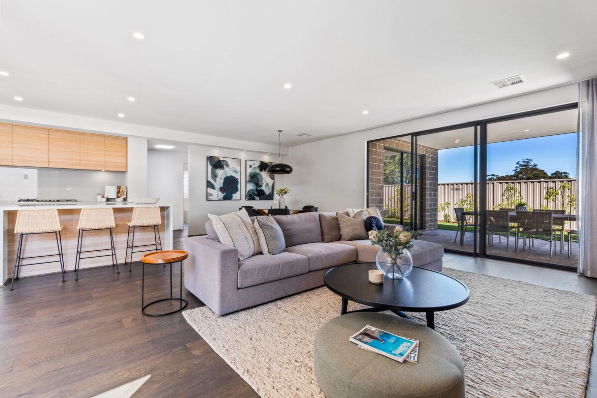 Lake Coogee WA 6166 4 beds house for Sale, TURNKEY 869,999 HAMPTON STYLE! 2018172646 Domain