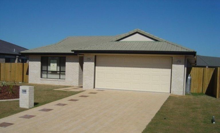3 bedrooms House in 31 Sandheath Place NINGI QLD, 4511