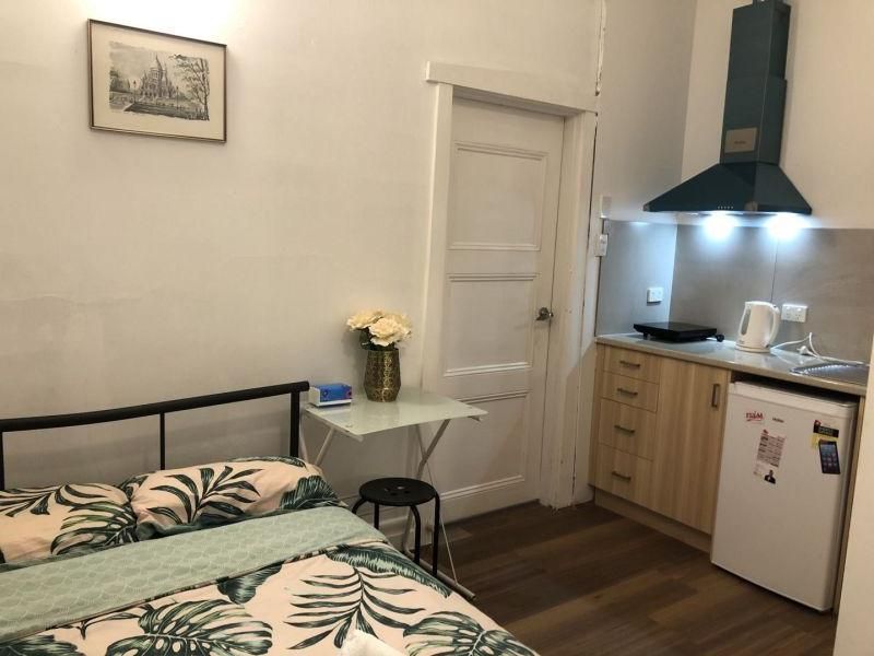 Studio in 28 Tattenham St, CAULFIELD EAST VIC, 3145