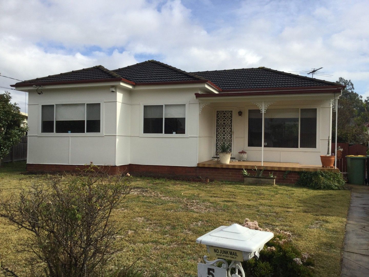 3 bedrooms House in 5 Sussman Crescent SMITHFIELD NSW, 2164