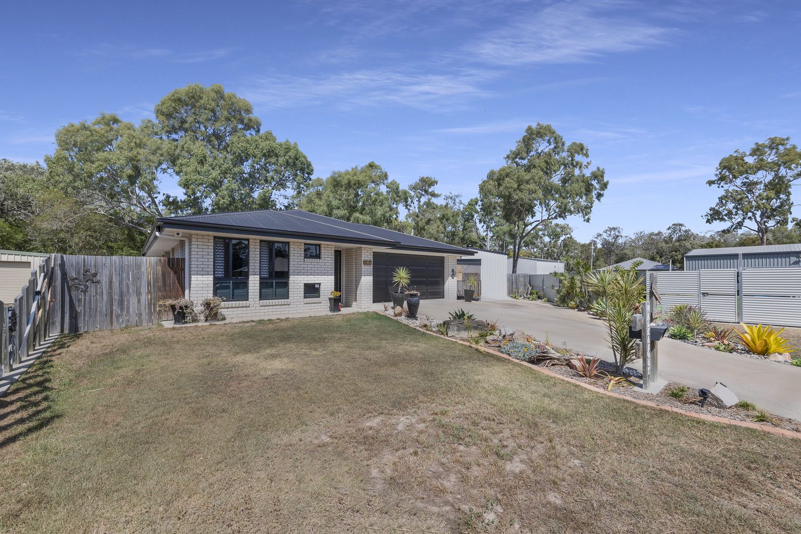 14 Castle Court, Moore Park Beach Property History & Address Research