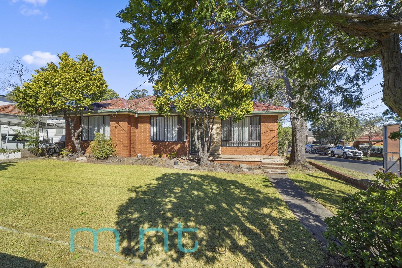 5 Michael Avenue, Belfield NSW 2191, Image 0