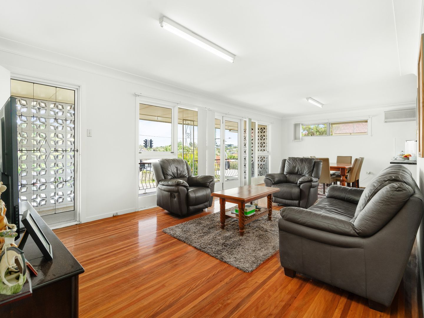 320 Newnham Road, Upper Mount Gravatt QLD 4122, Image 2